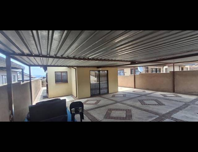 3 BEDROOM HOUSE FOR SALE IN SOSHANGUVE EAST EXT 5